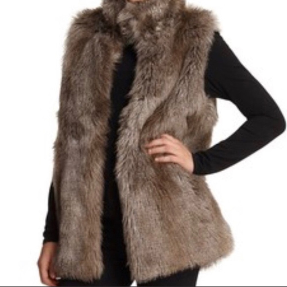 Reversible Fur Sweater Vest - Picture 2 of 8